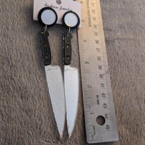 Cute and edgy acrylic knife post earrings - Picture 5 of 8